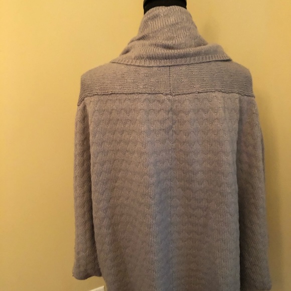 The Limited Armed Poncho Size Large - Picture 5 of 8